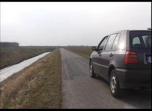 Отебал молодую немку в машине